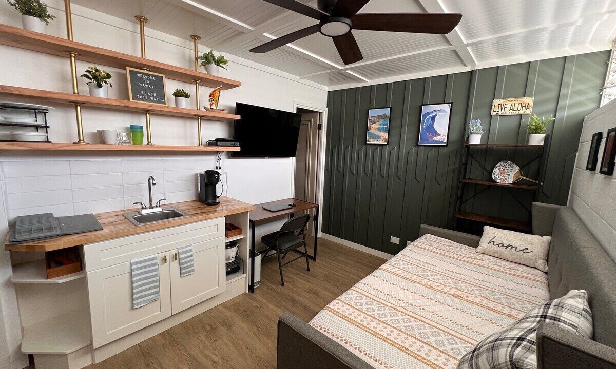 Photo of Bedroom in Waikiki