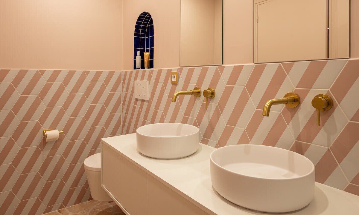 Photo of Bathroom in Vanves