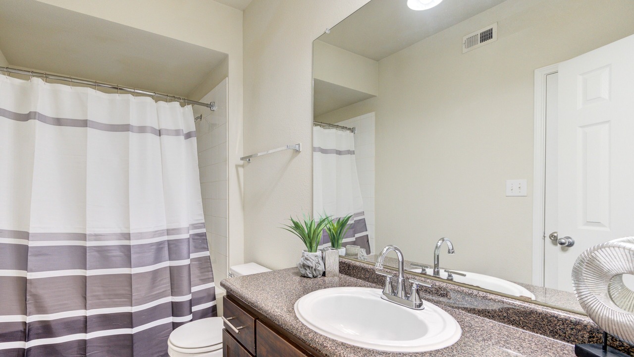 Photo of Bathroom in Alden Bridge