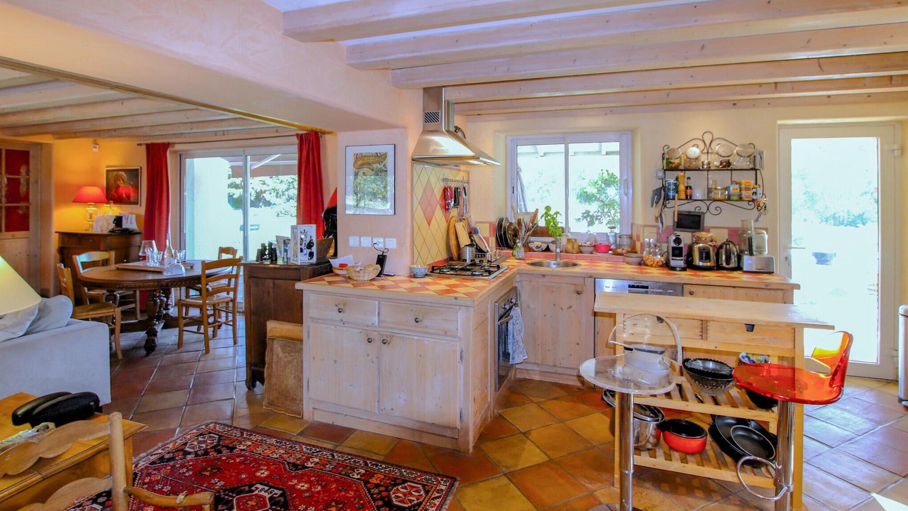 Photo of Others in Montseveroux