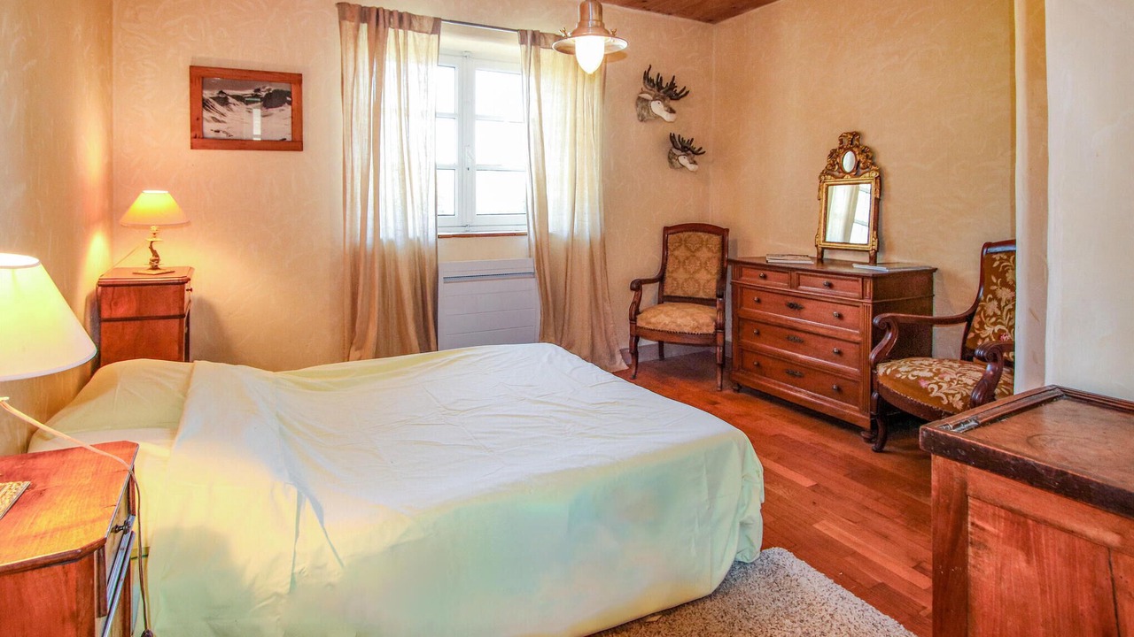 Photo of Others in Montseveroux