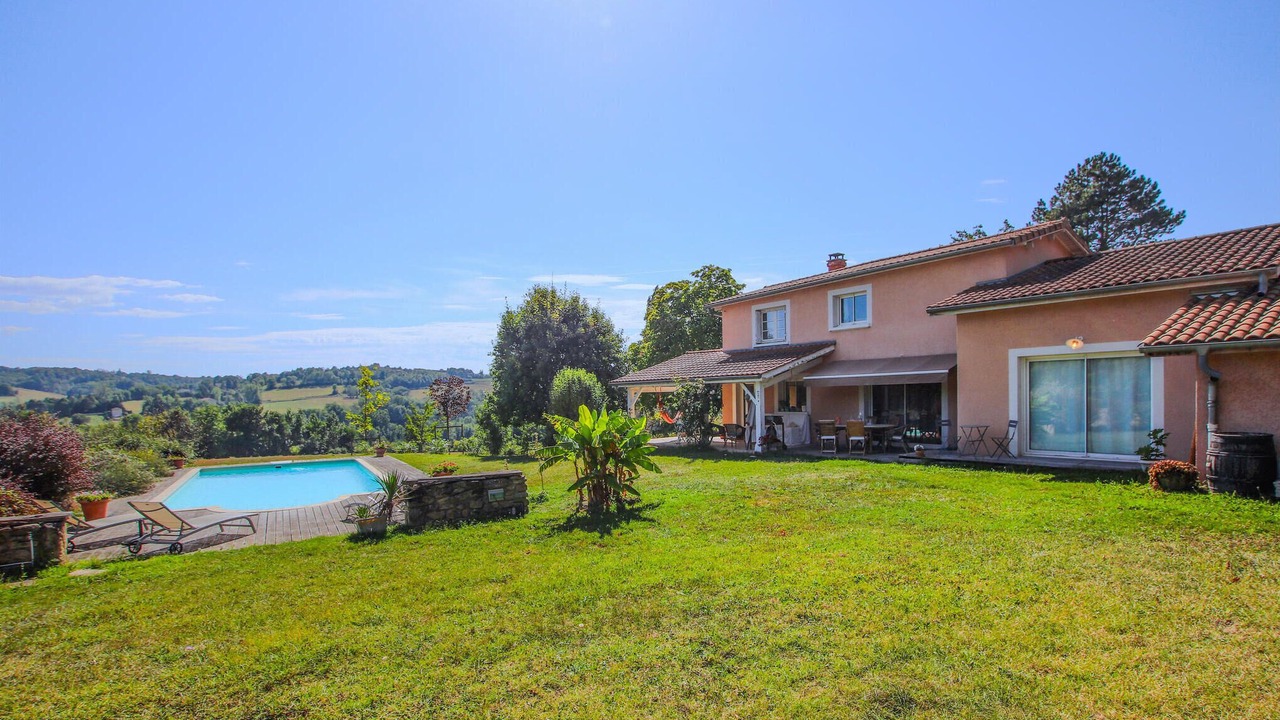 Photo of Others in Montseveroux