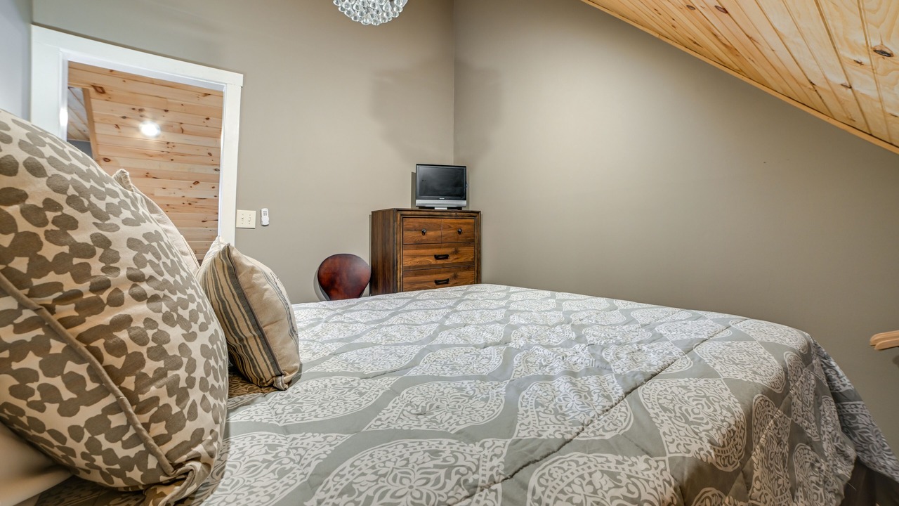 Photo of Bedroom in Olivehill