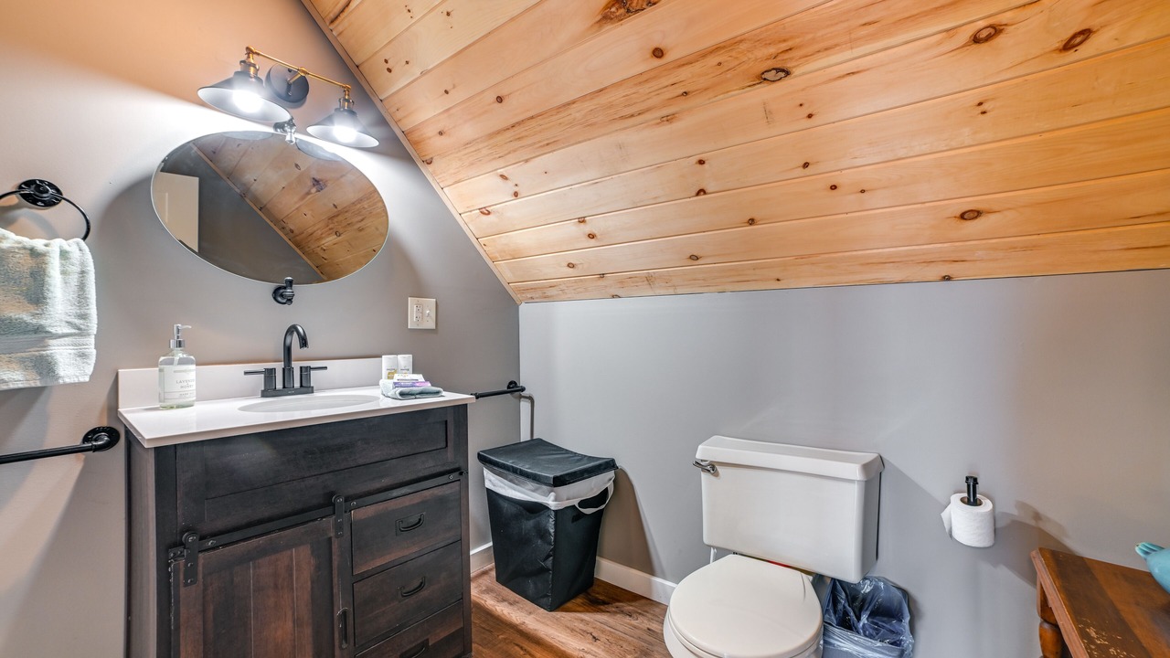 Photo of Bathroom in Olivehill
