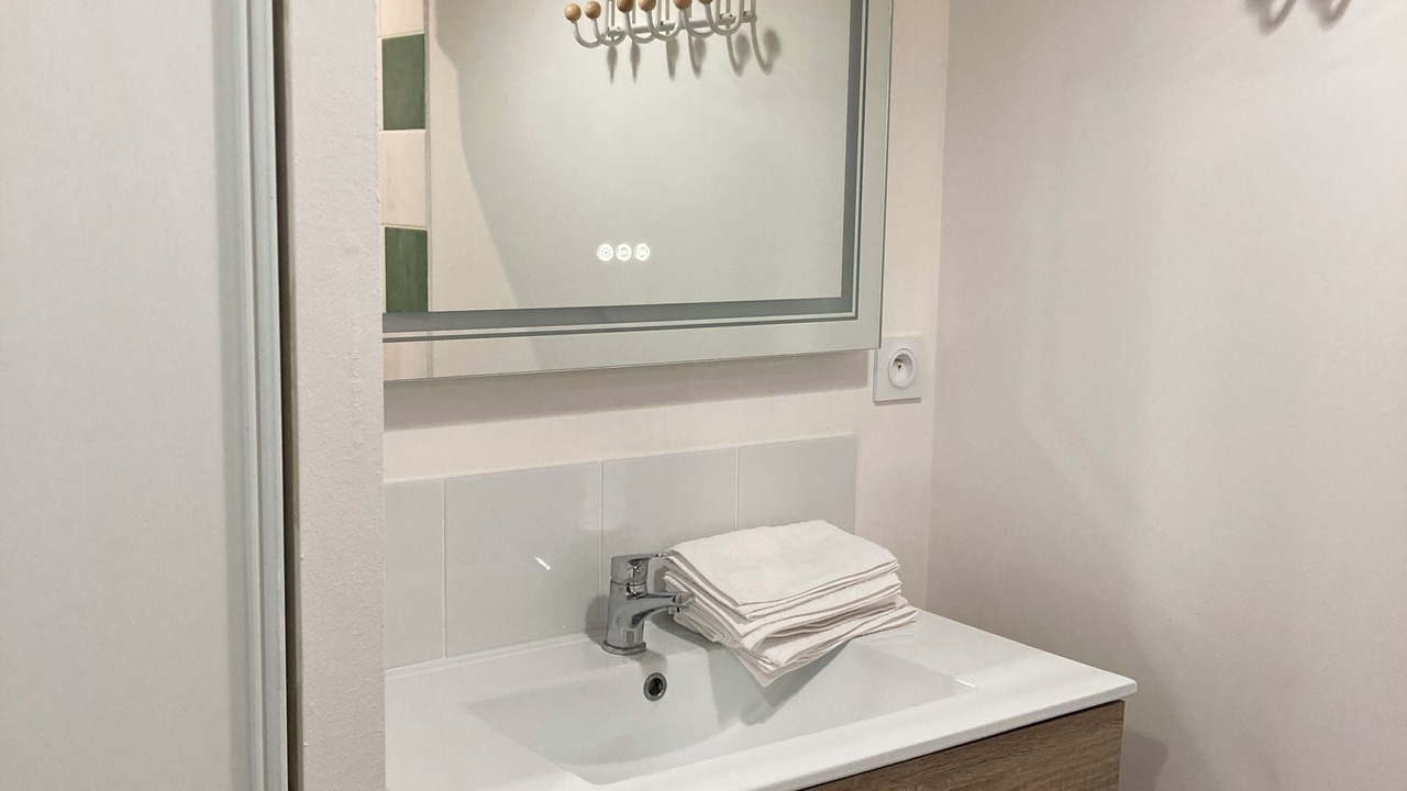 Photo of Bathroom in Homps