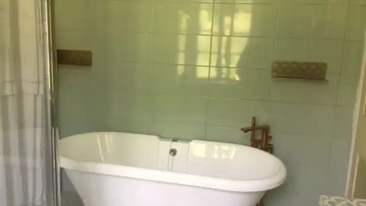 Photo of Bathroom in Canouville