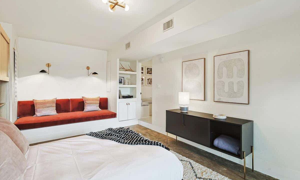 Photo of Bedroom in Oak Lawn