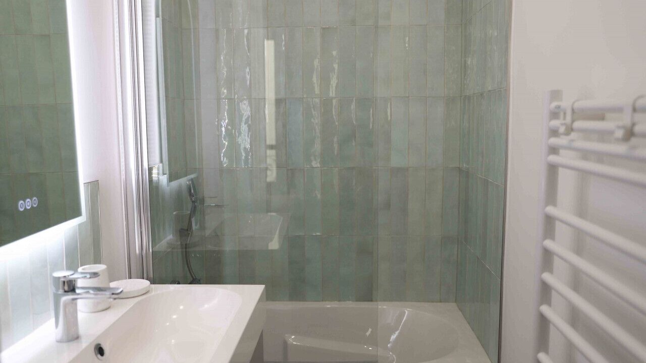 Photo of Bathroom in 17th Arrondissement