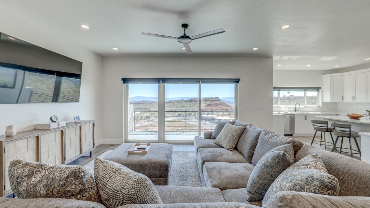 Photo of Livingroom in St. George