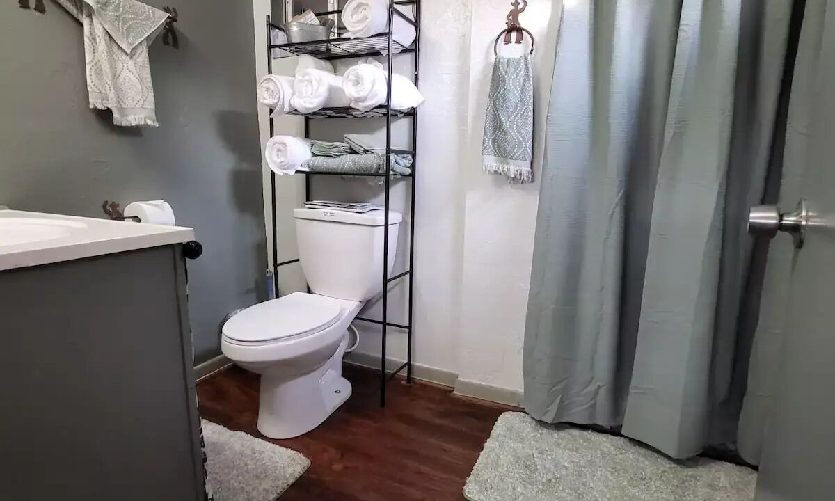Photo of Bathroom in Camp Verde