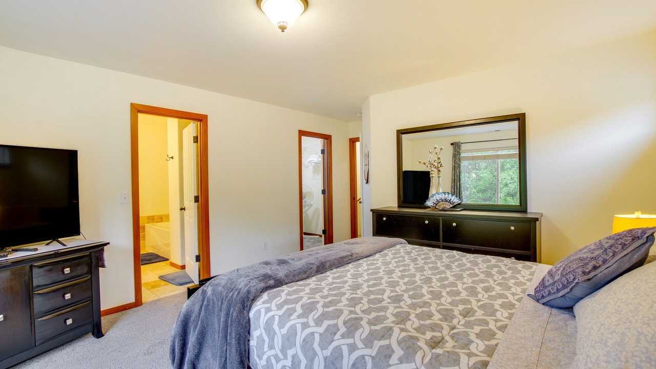 Photo of Bedroom in Everett