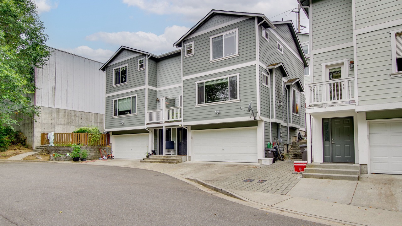 Photo of Others in Everett