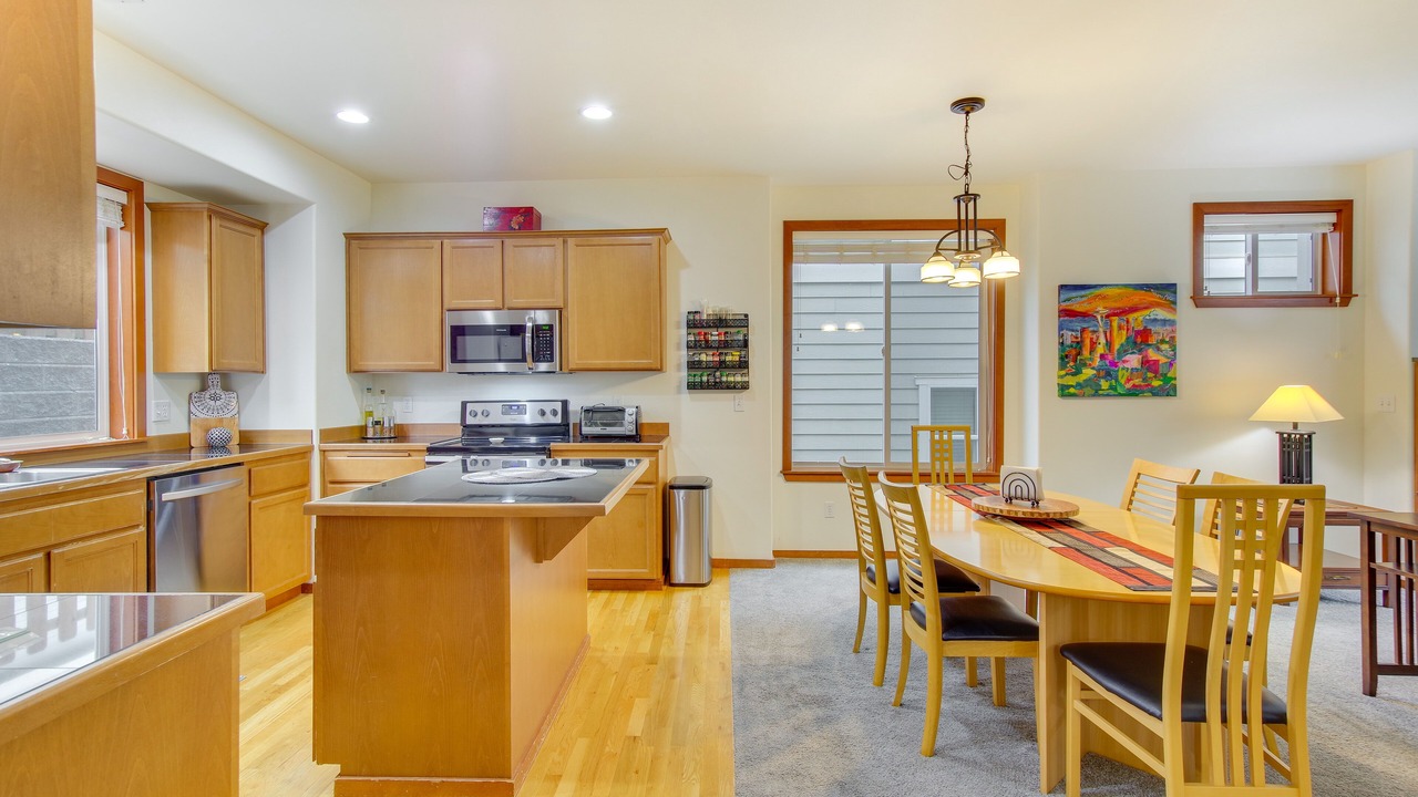 Photo of Others in Everett