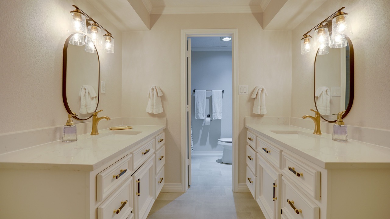 Photo of Bathroom in Braeswood Place