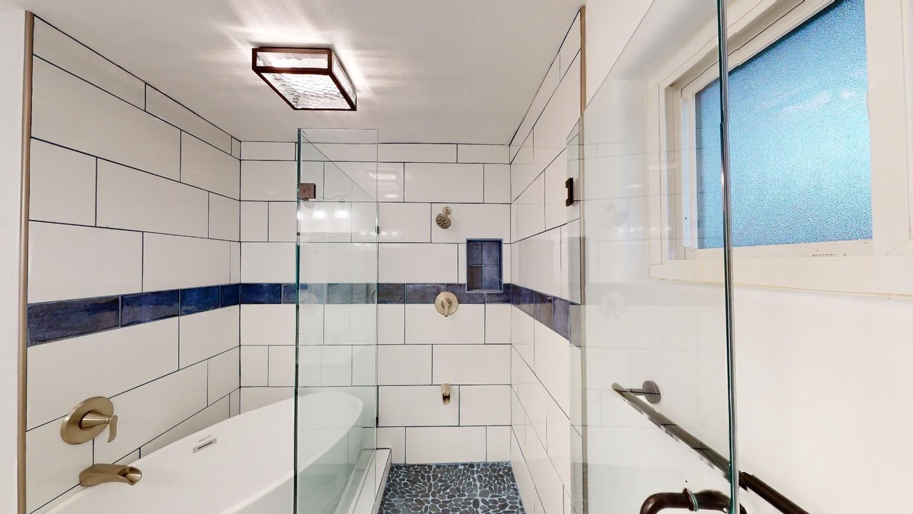 Photo of Bathroom in Uptown