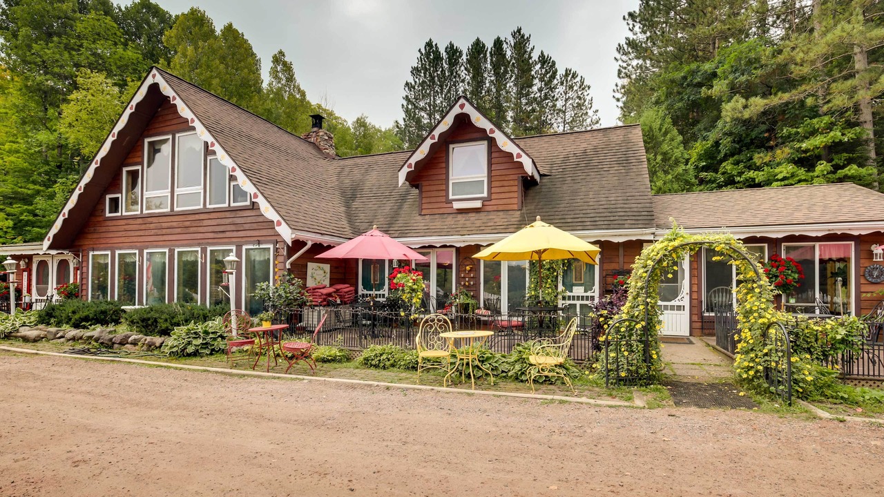 Photo of Outdoor in Hill