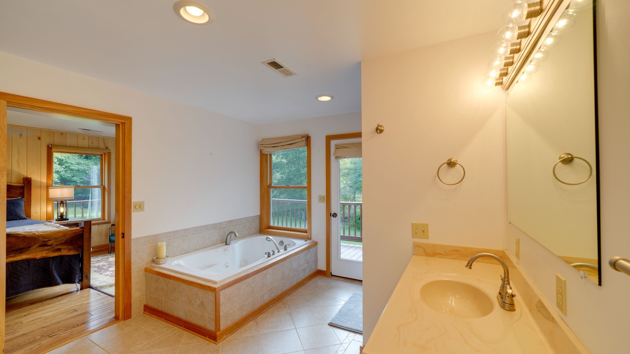 Photo of Bathroom in Edray