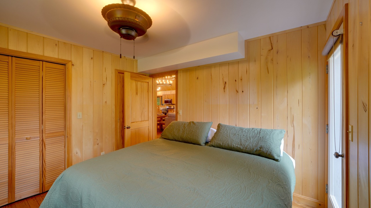 Photo of Bedroom in Edray