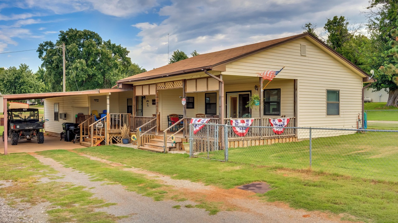 Photo of Others in Fort Cobb