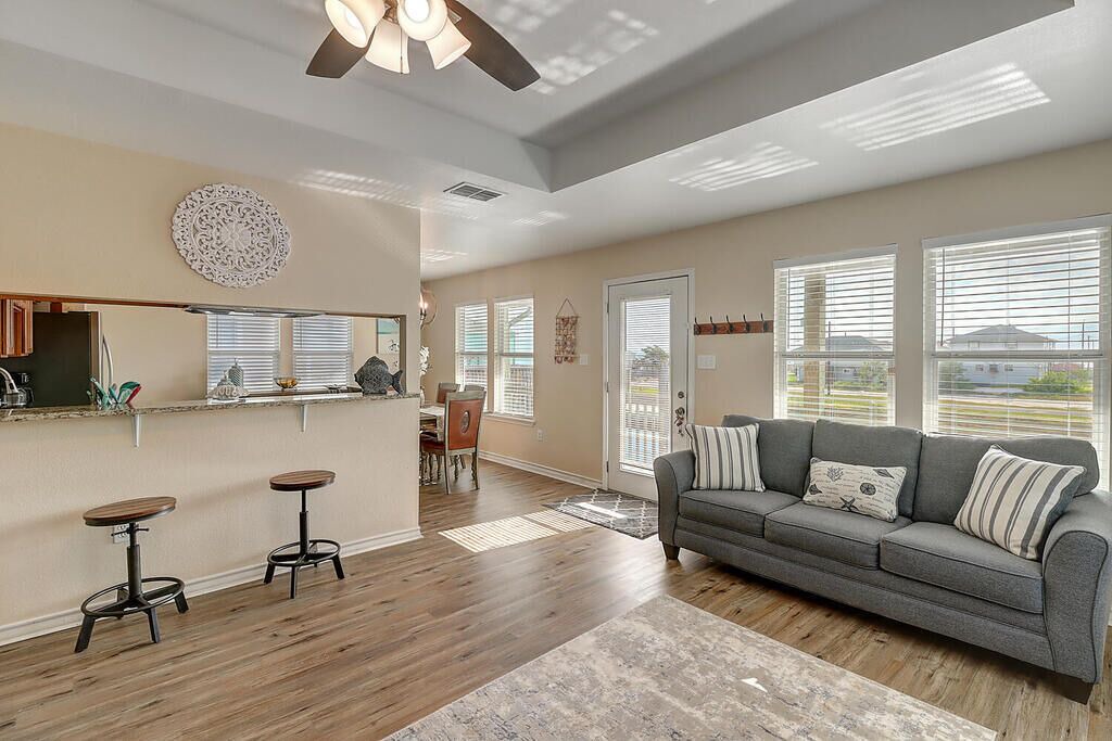 Photo of Livingroom in Flour Bluff