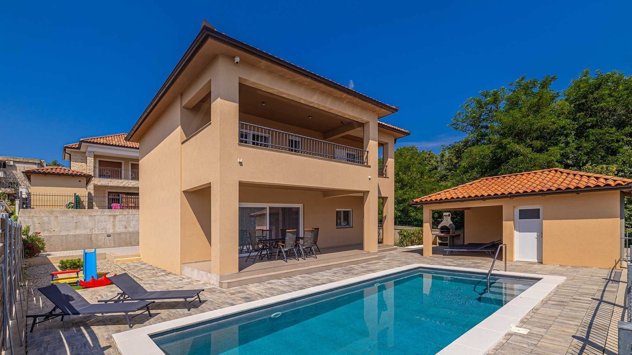Photo of Outdoor in Risika