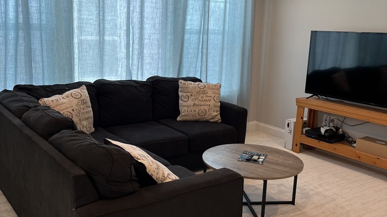 Photo of Livingroom in Cedar Neck