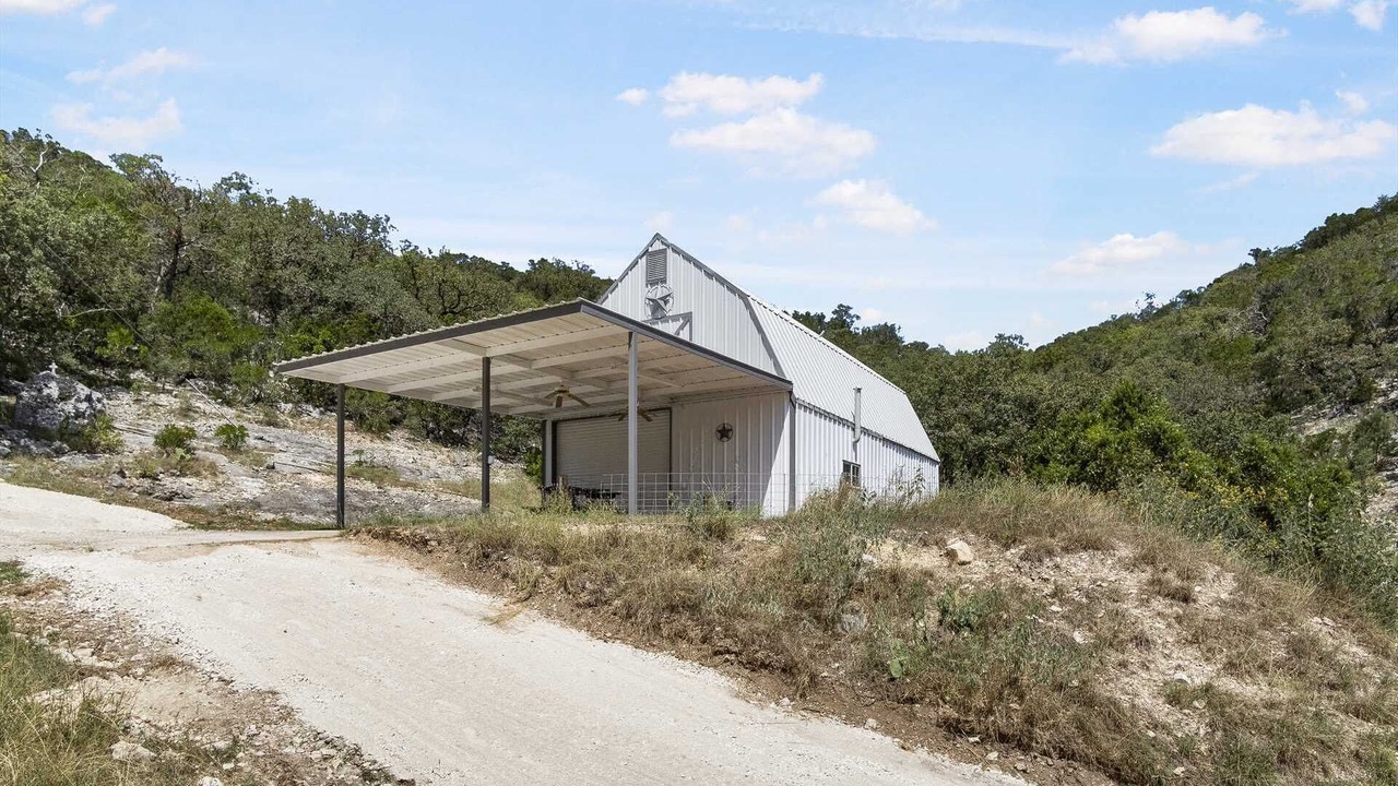 Photo of Others in Leakey