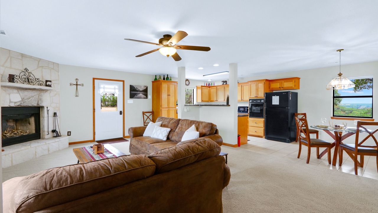 Photo of Livingroom in Kerrville