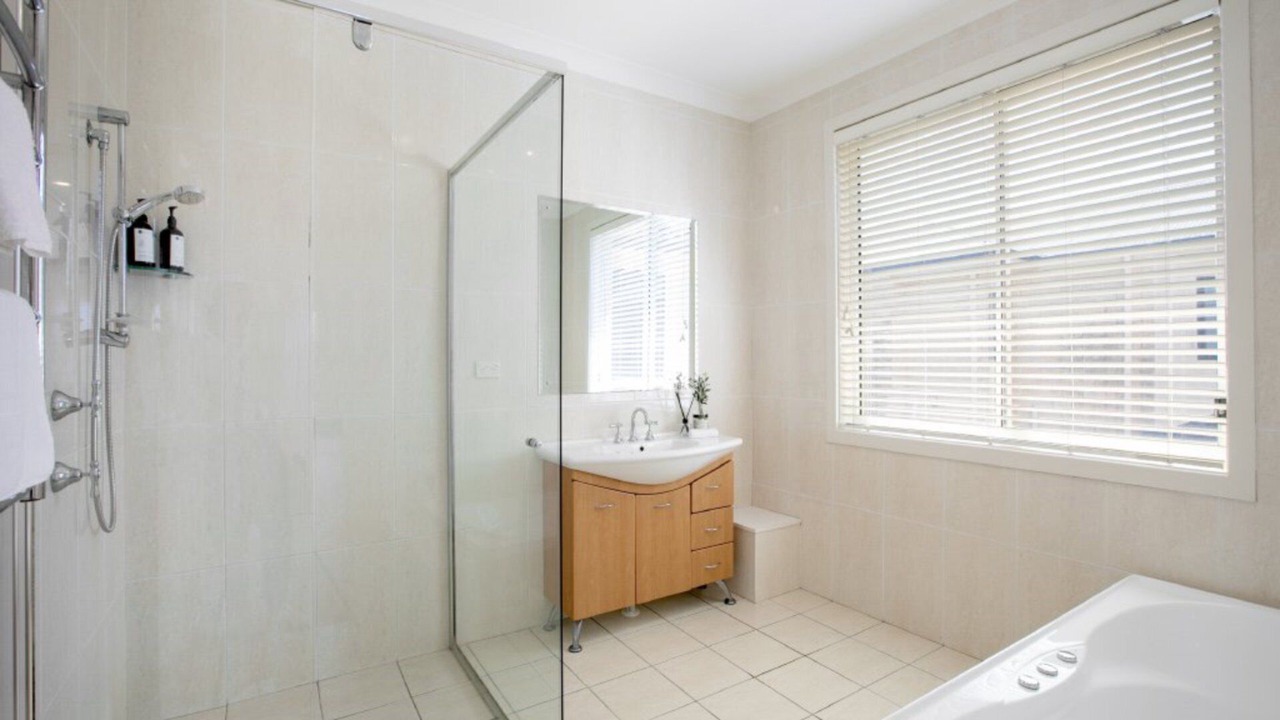 Photo of Bathroom in Point Clare