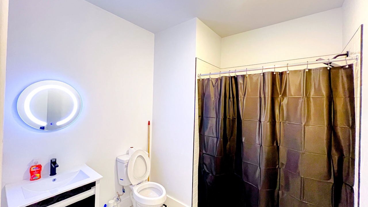 Photo of Bathroom in Elizabeth