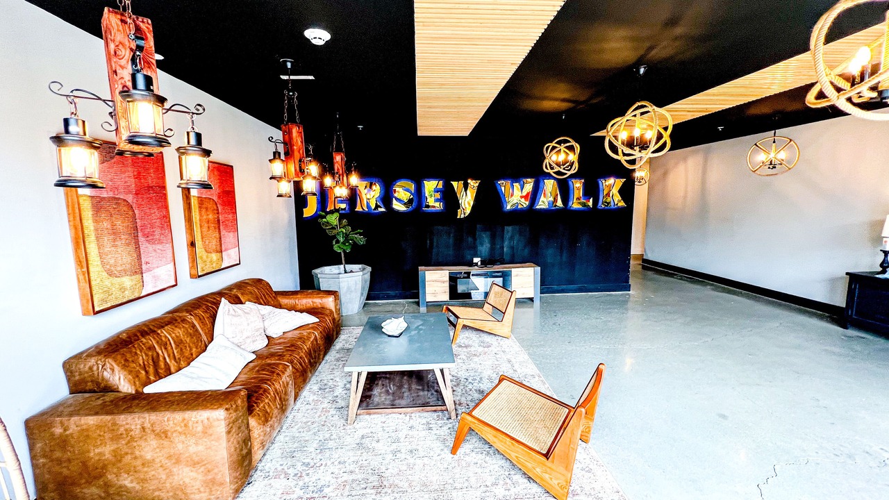 Photo of Livingroom in Elizabeth