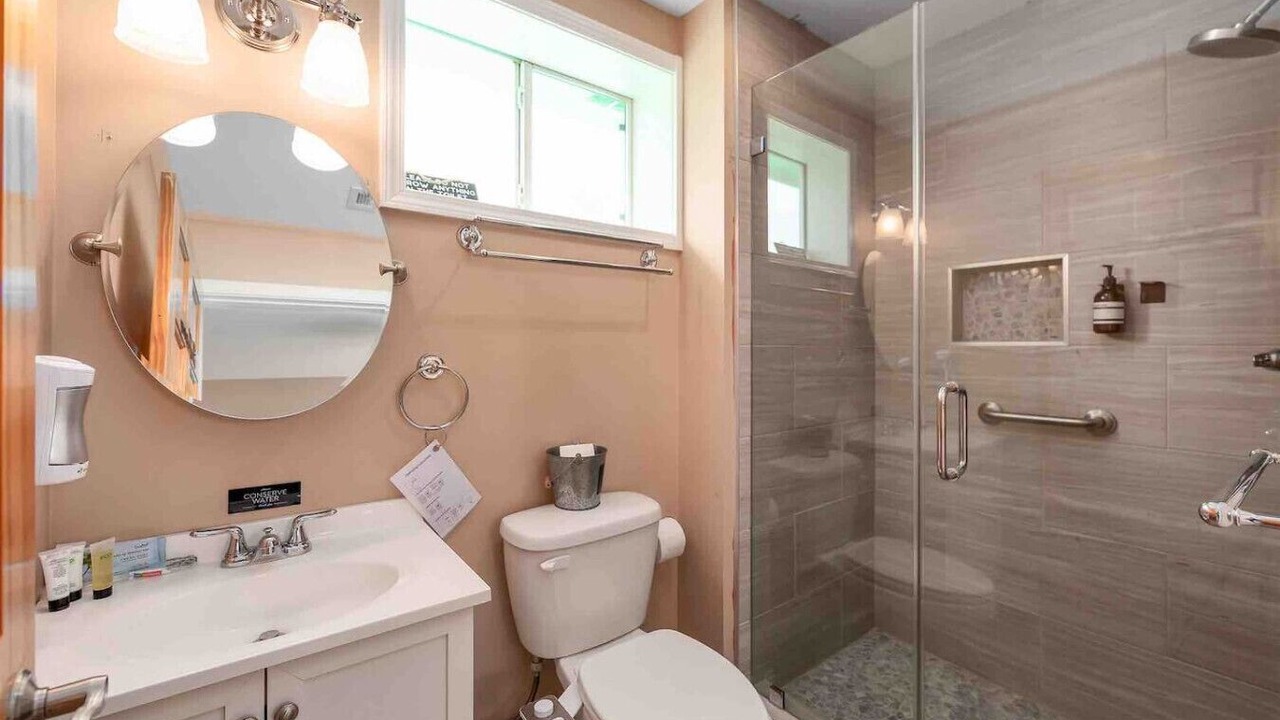 Photo of Bathroom in Mercer