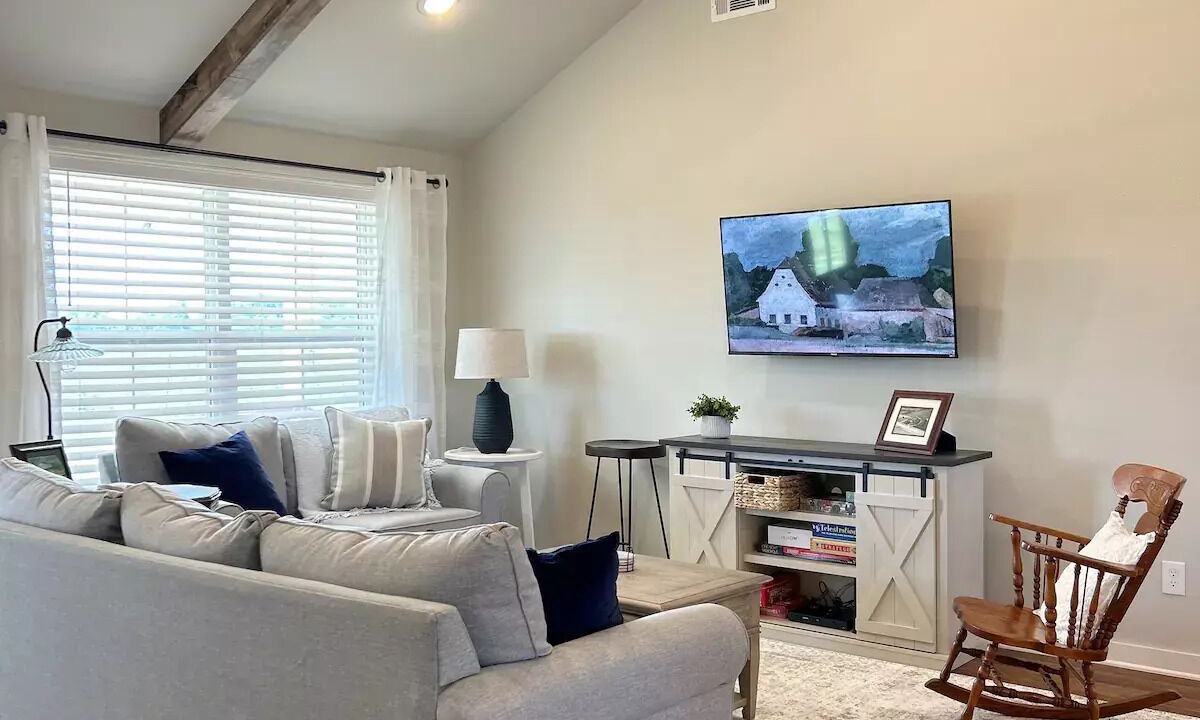 Photo of Livingroom in South Yocum Township