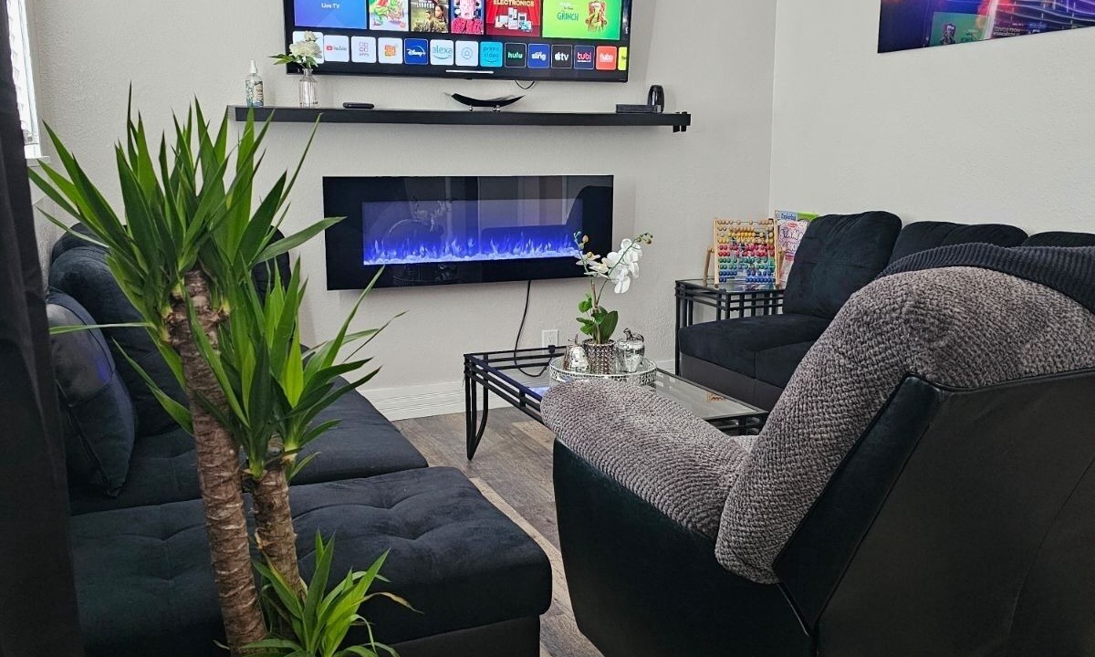 Photo of Livingroom in Sacramento