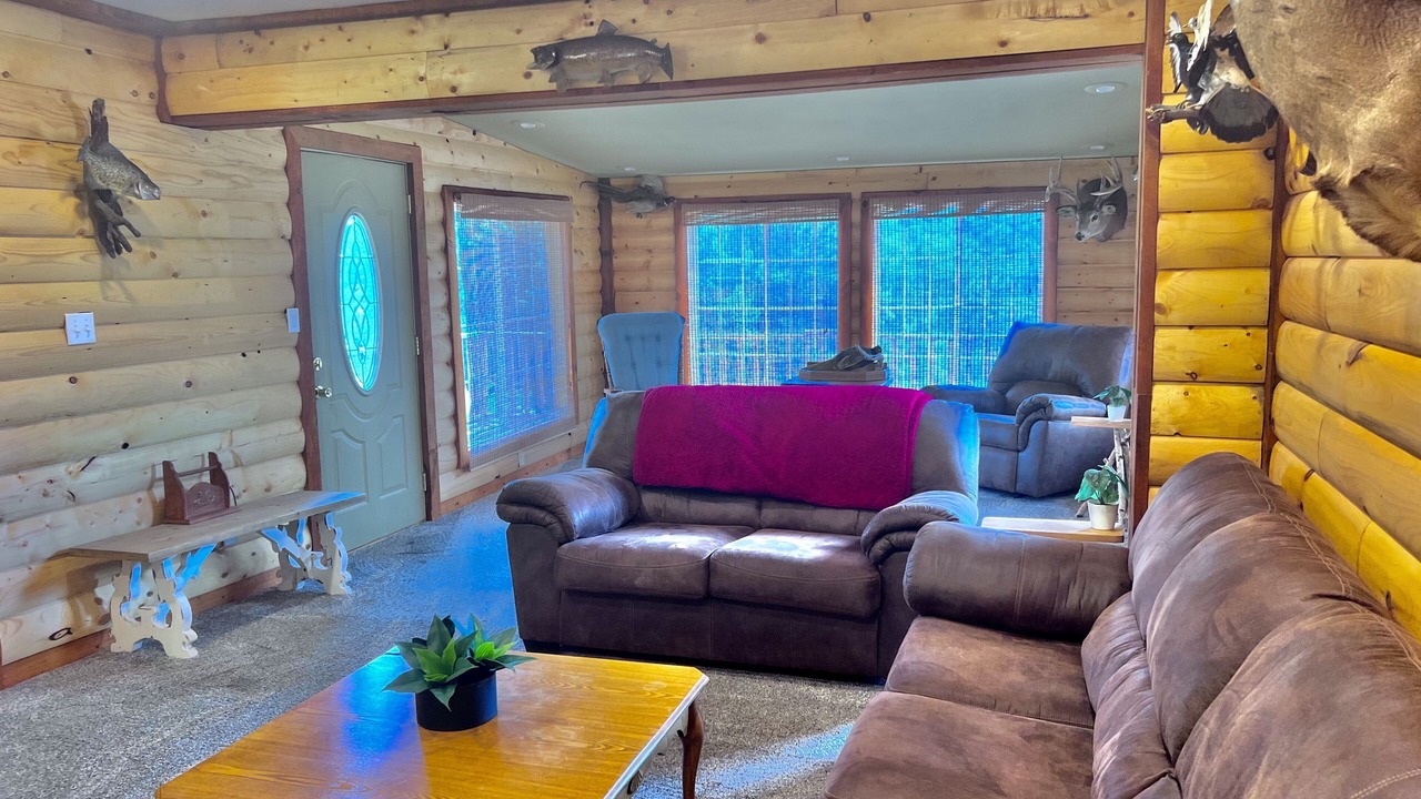Photo of Livingroom in Lansing