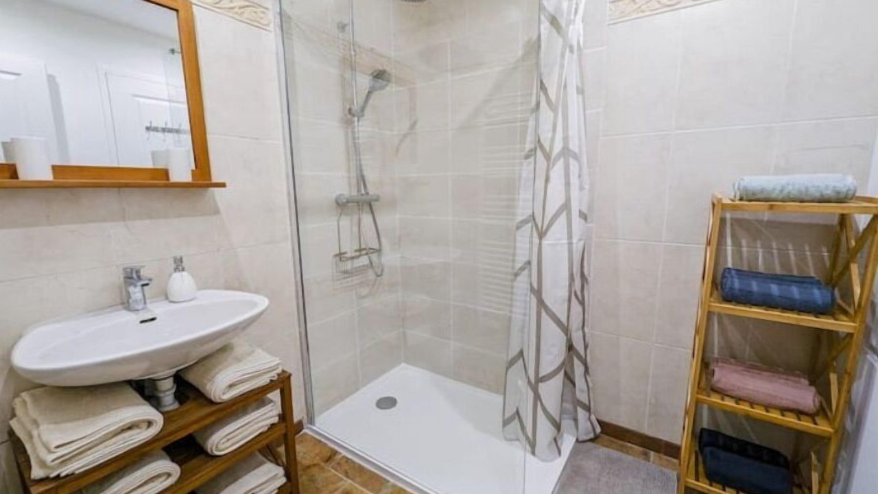 Photo of Bathroom in Josnes