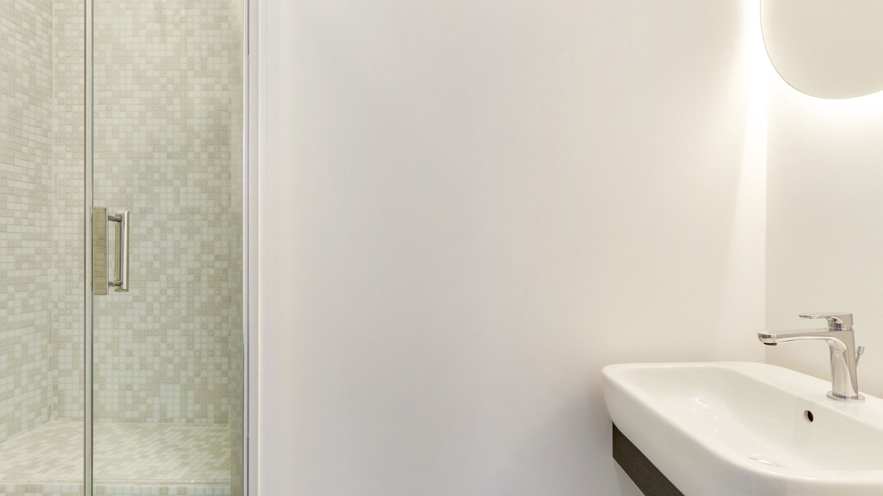 Photo of Bathroom in Quartier de la Chapelle