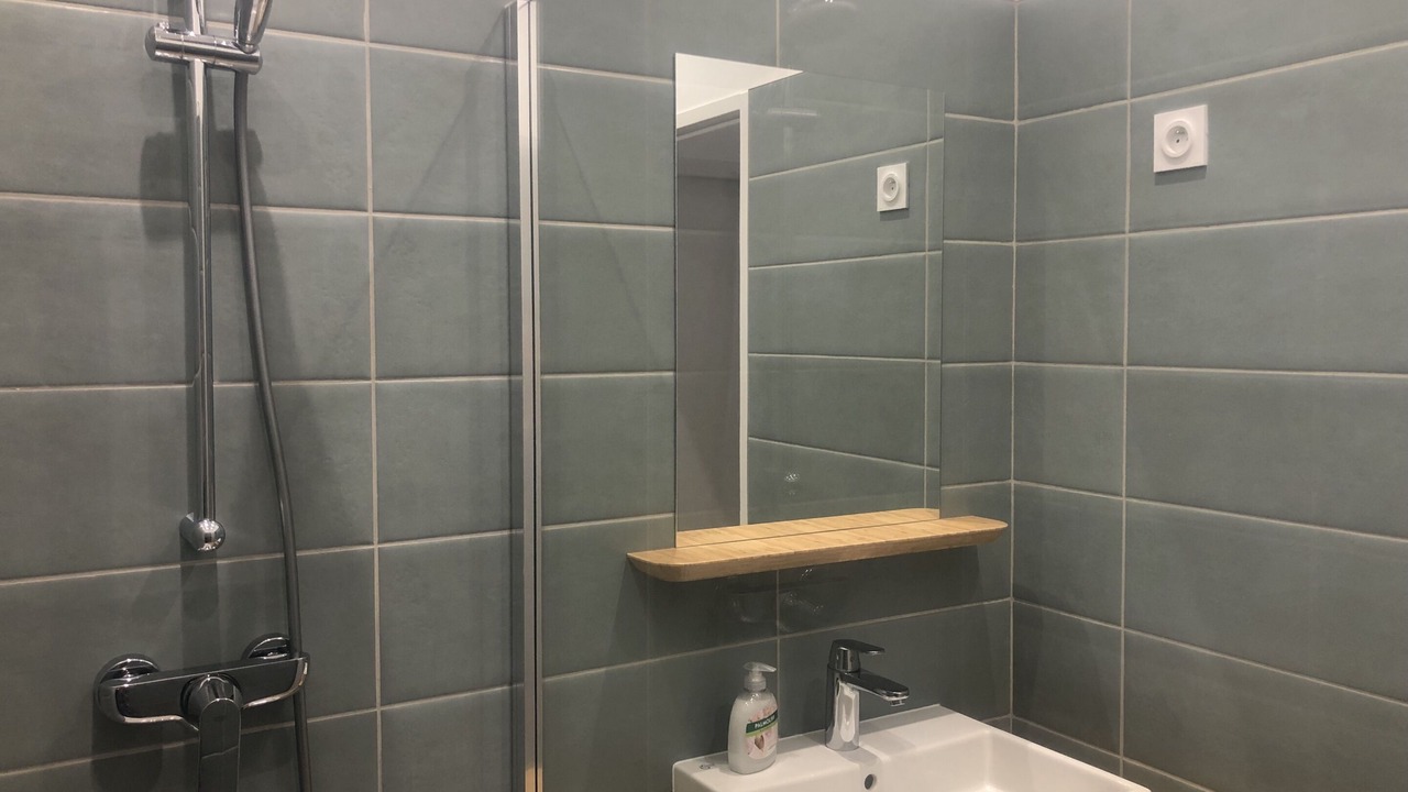Photo of Bathroom in Saint-Genis