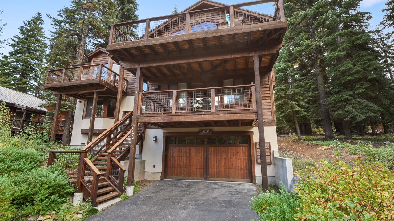 Photo of Outdoor in Kingswood Estates