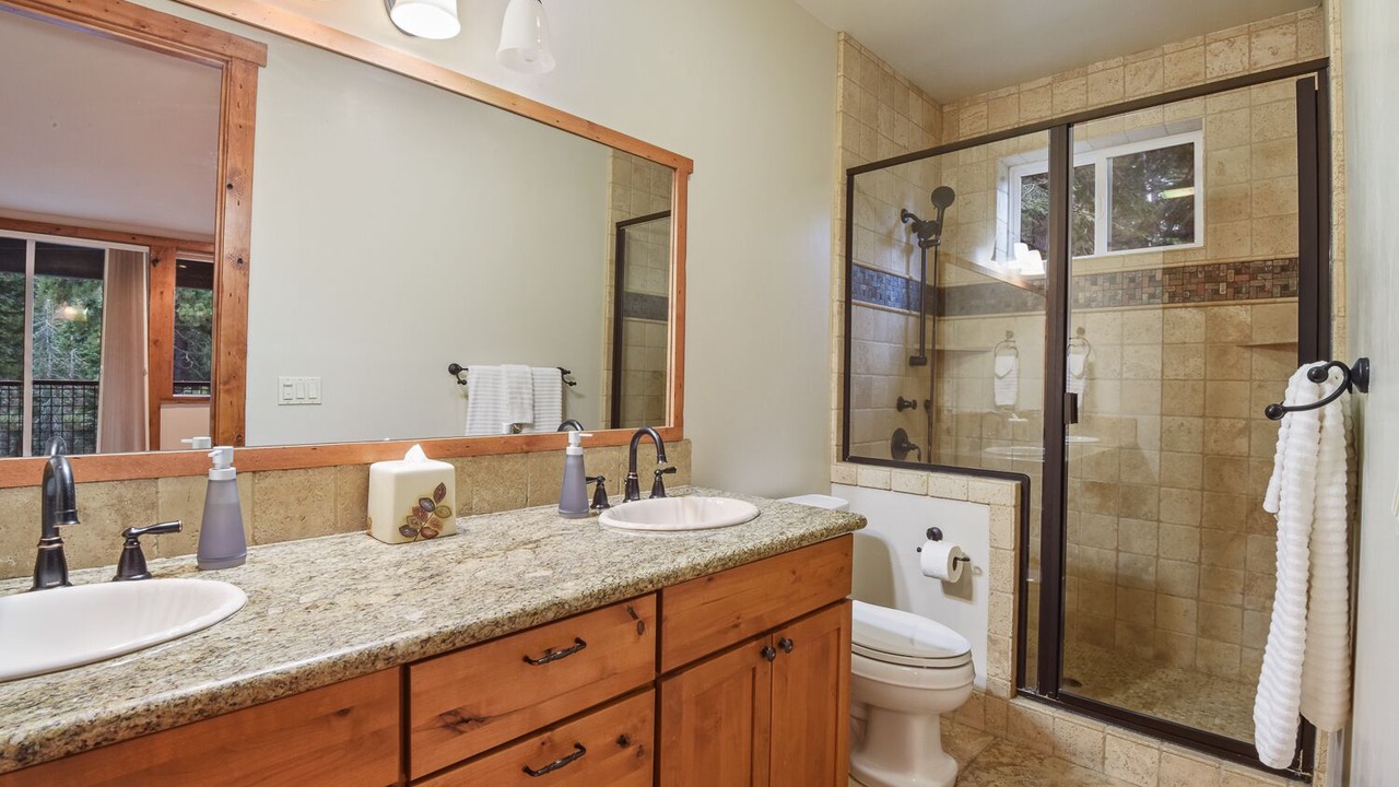 Photo of Bathroom in Kingswood Estates