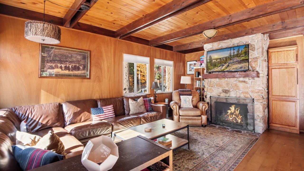 Photo of Livingroom in Carnelian Bay