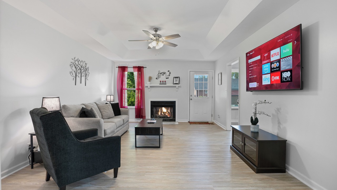 Photo of Livingroom in Clarksville