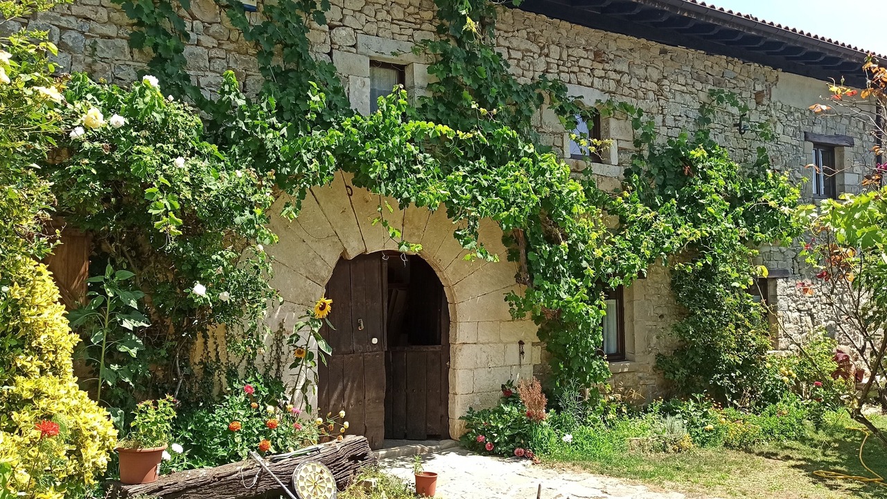 Photo of Outdoor in Iza
