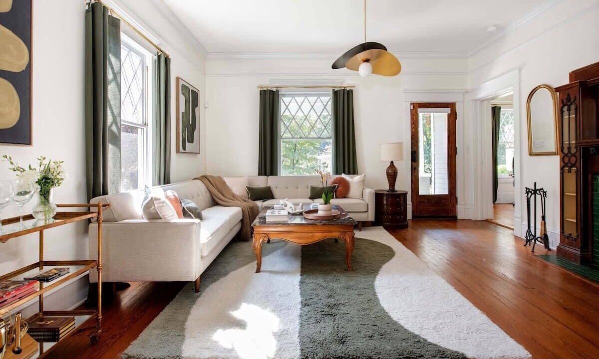 Photo of Livingroom in Inman Park