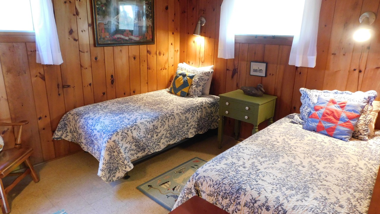 Photo of Bedroom in Indian Neck Heights