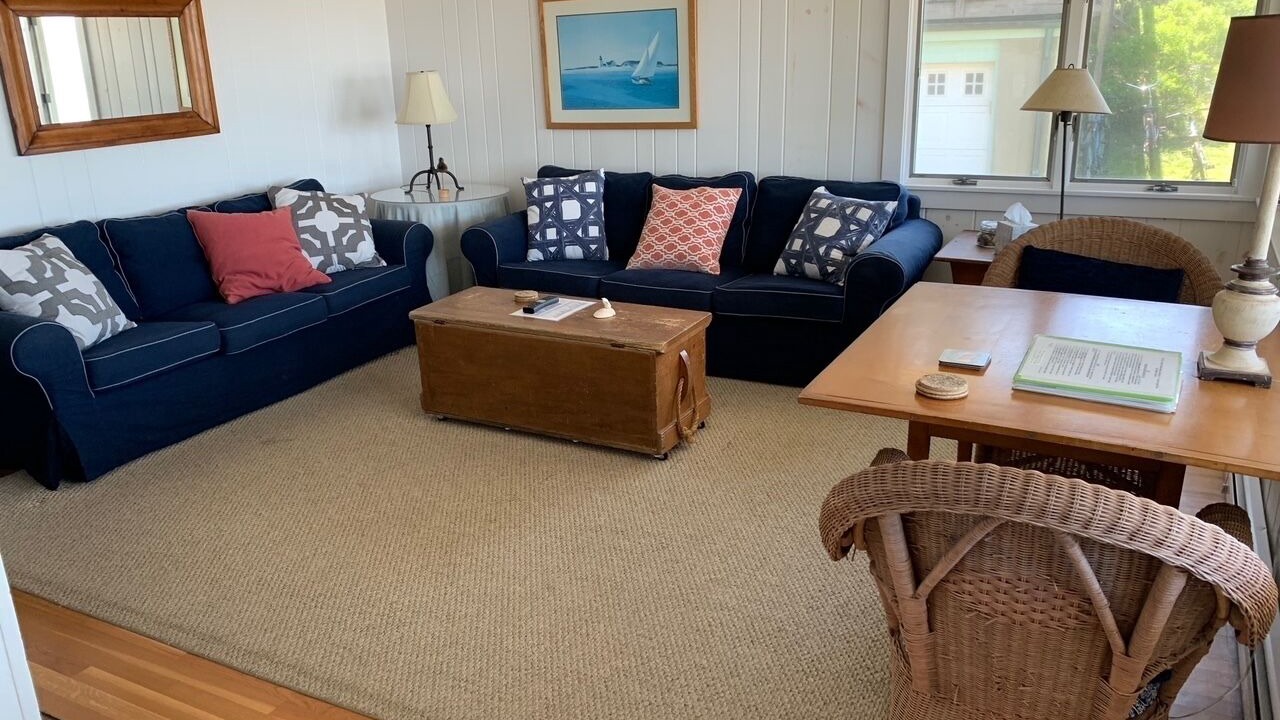 Photo of Livingroom in Indian Neck Heights