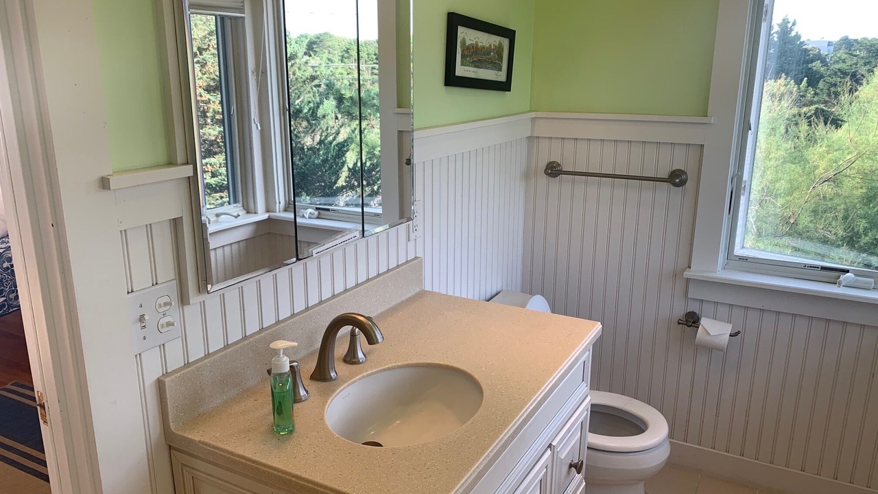 Photo of Bathroom in Indian Neck Heights