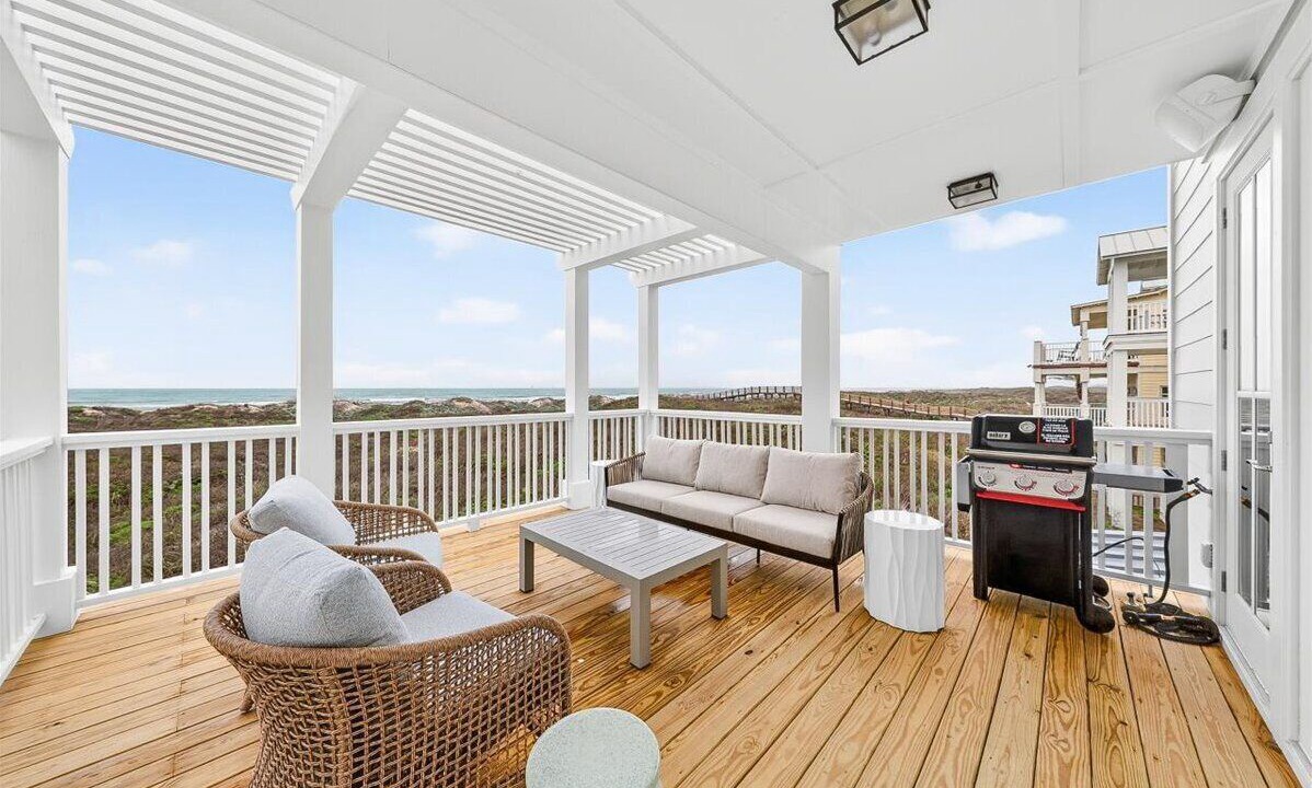 Photo of Patio Balcony in Cinnamon Shore