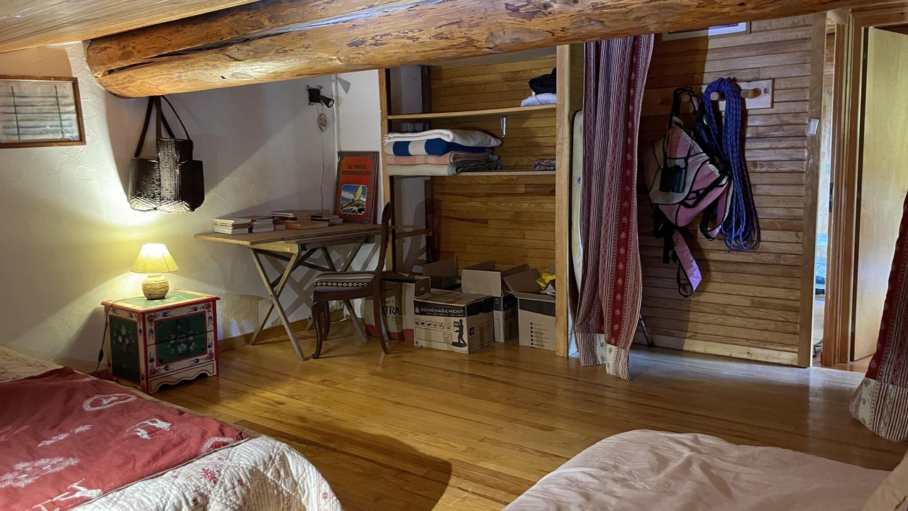 Photo of Bedroom in Albiez-le-Vieux