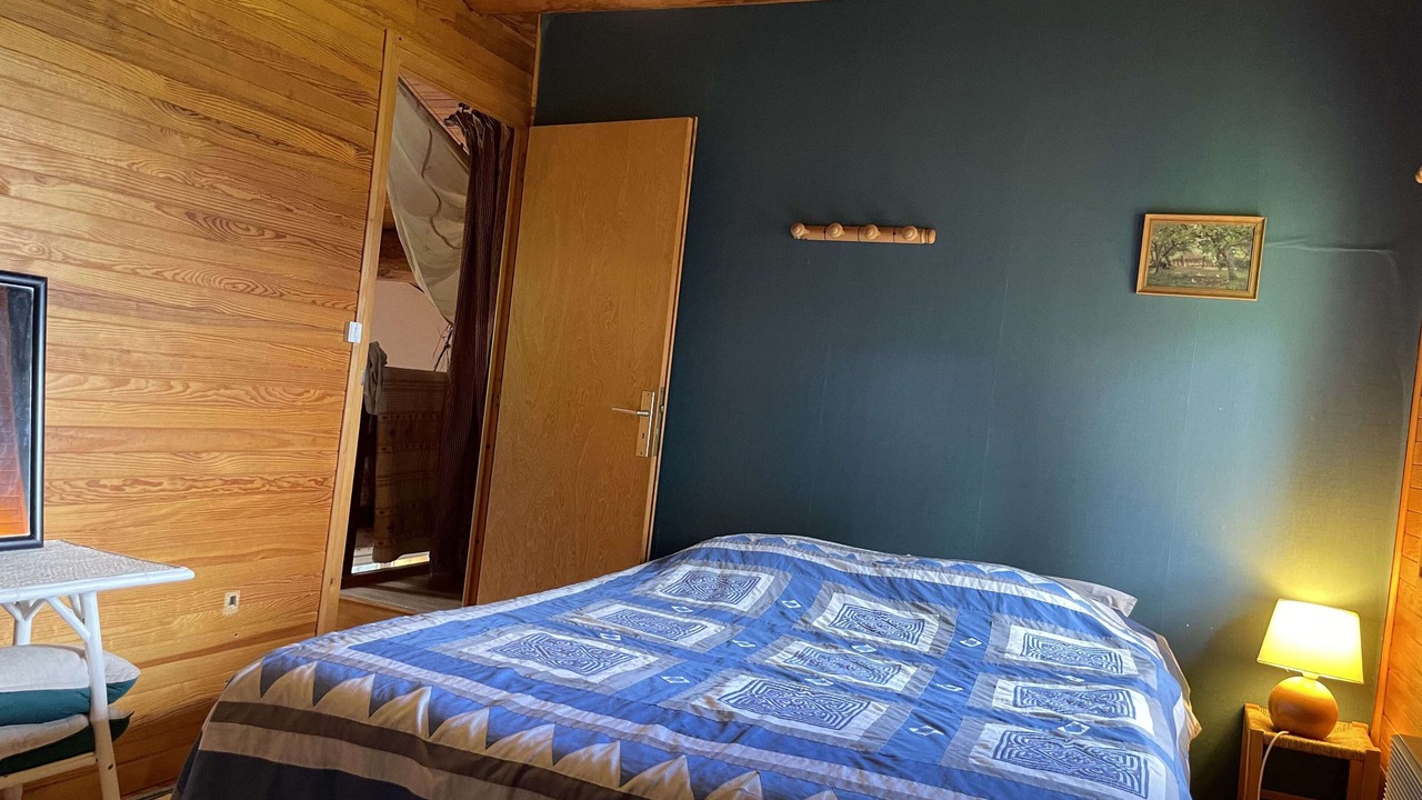 Photo of Bedroom in Albiez-le-Vieux